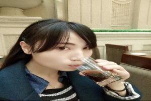 小妇人电影主要内容